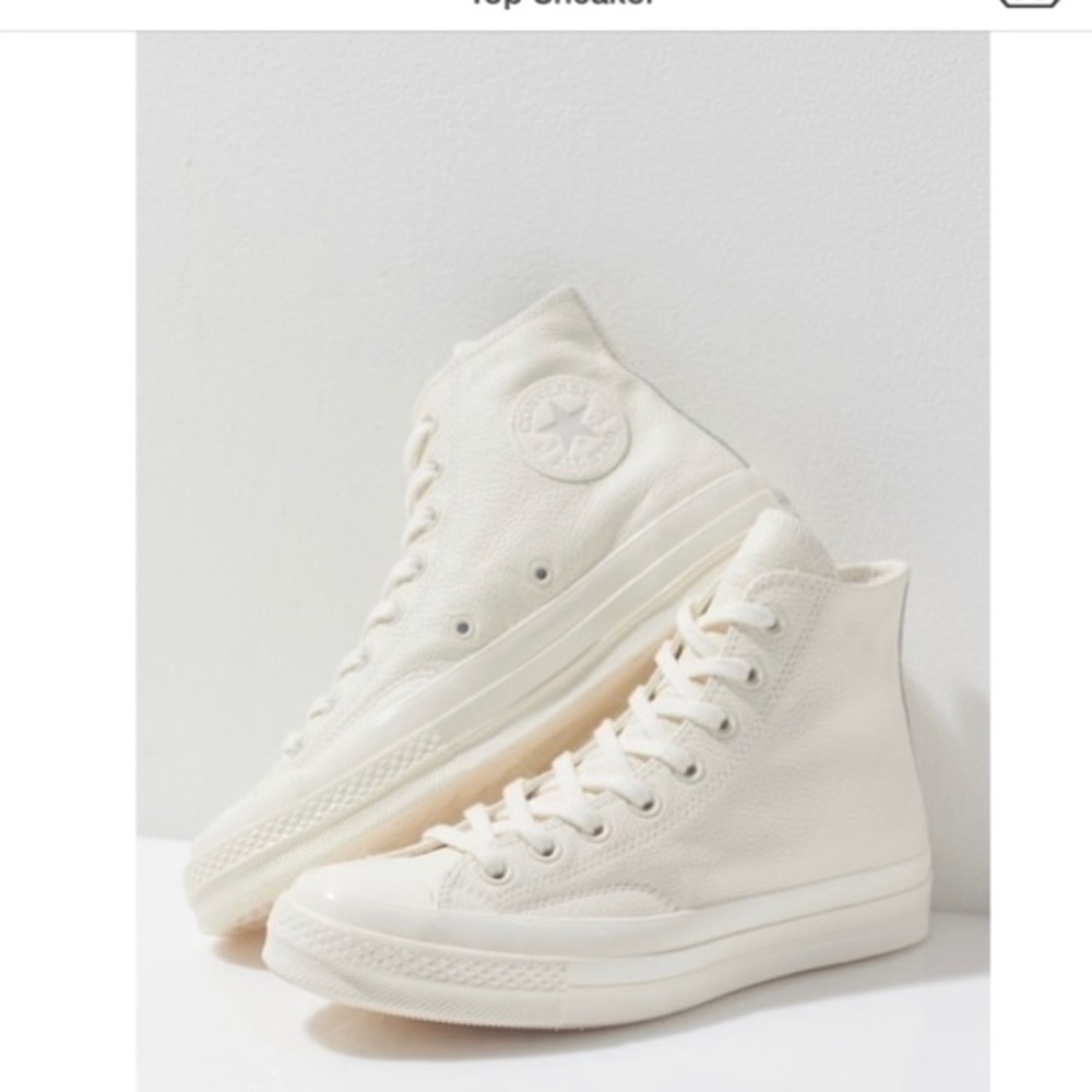Converse Chuck 70 Tonal Leather High
Top Sneaker